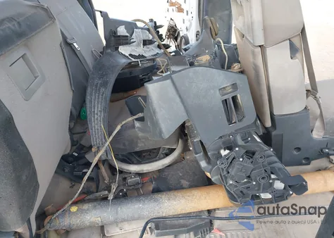 2018 Ford F-350 Chassis from USA, damaged, VIN 1FD8W3F62JEC08735